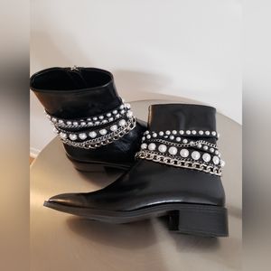 ZARA Low Heeled Black Ankle Boots with Pearls & Chain. Never worn